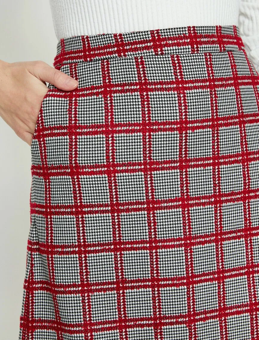 12191 Red Check Mini Skirt
