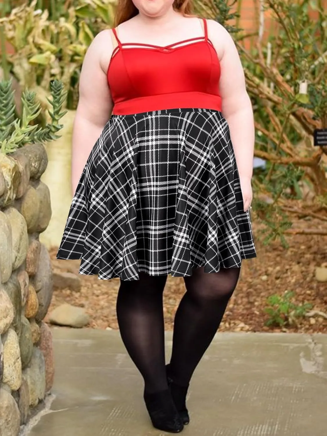 Women's Plus Size Mini Plaid Skirt- Basic High Waisted Flared Casual Stretchy Pleated Skater Skirts